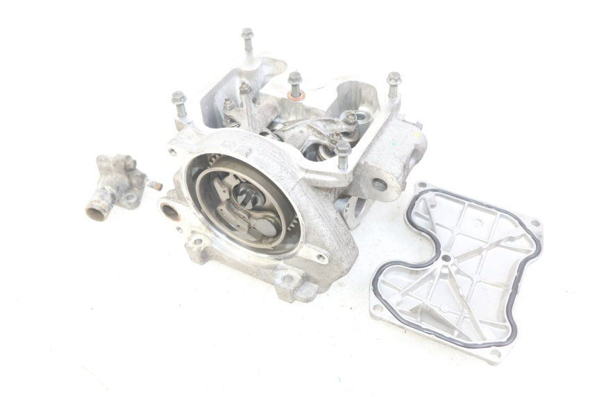 photo de CULATA YAMAHA XMAX X-MAX 125 (2006 - 2009)
