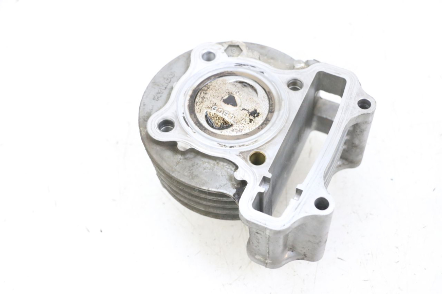 photo de CILINDRO PISTÓN KYMCO AGILITY 16+ 4T 50 (2018 - 2023) - Otra perspectiva