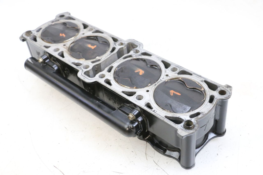 photo de CILINDRO PISTON MV AGUSTA BRUTALE R WALLY 910 (2008 - 2008) - Otra perspectiva