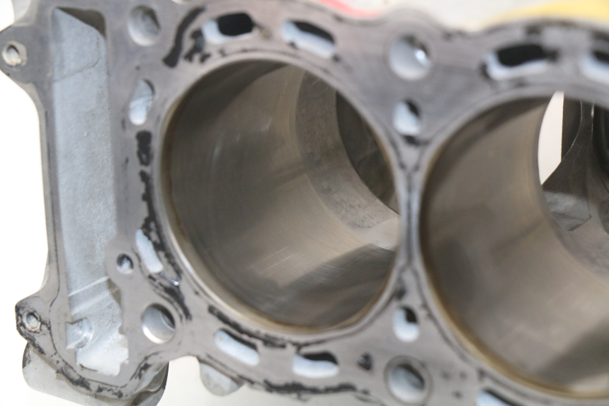 photo de CILINDRO PISTON SUZUKI GSX-R GSXR K16 1000 (2012 - 2016) - Detalles de los puntos de fijación