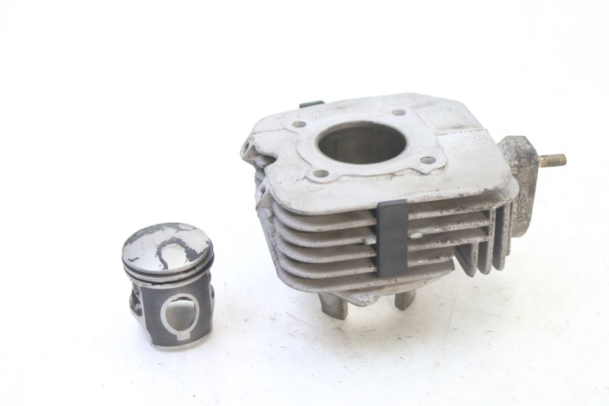 photo de CILINDRO PISTON PEUGEOT KISBEE 2T 50 (2018 - 2022)