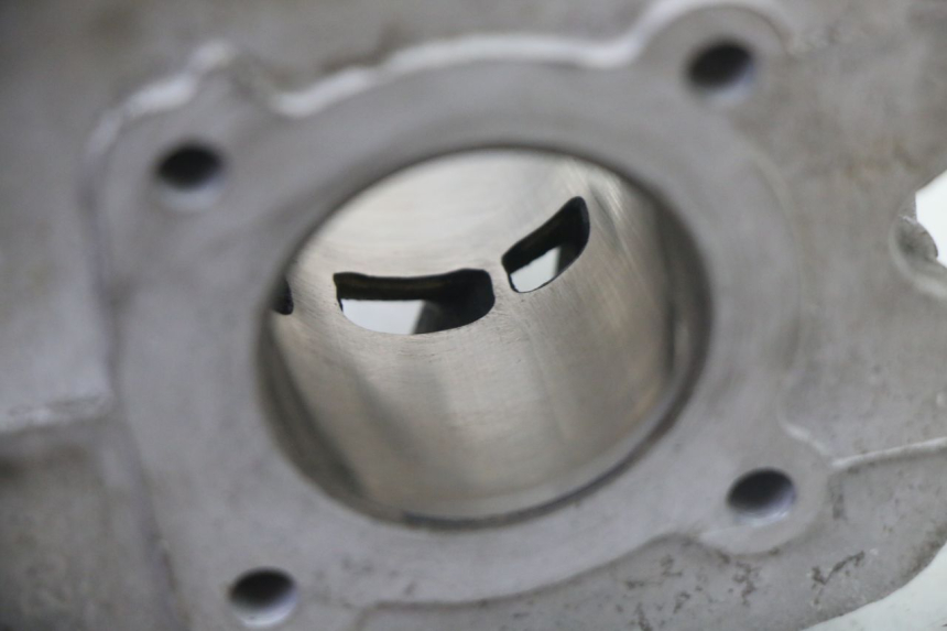 photo de CILINDRO PISTON PEUGEOT KISBEE 2T 50 (2018 - 2022)