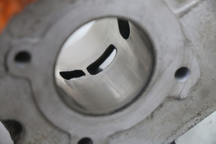 photo de CILINDRO PISTON PEUGEOT KISBEE 2T 50 (2018 - 2022)