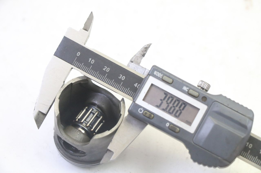 photo de CILINDRO PISTON PEUGEOT KISBEE 2T 50 (2010 - 2017)