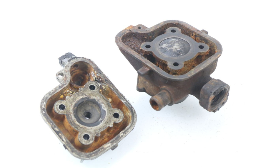 photo de CILINDRO PISTON PEUGEOT LUDIX BLASTER 50 (2006 - 2014) - Otra perspectiva