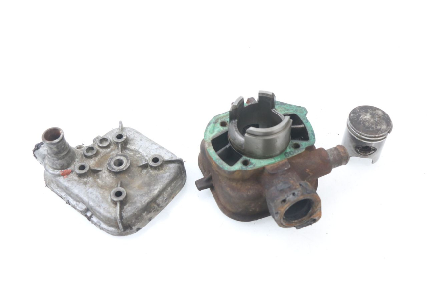 photo de CILINDRO PISTON PEUGEOT LUDIX BLASTER 50 (2006 - 2014) - Detalles de los puntos de fijación