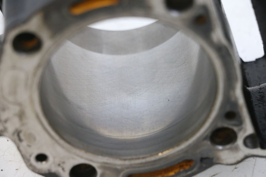 photo de CILINDRO PISTÓN PIAGGIO MP3 RL 250 (2007 - 2010) - Otra perspectiva