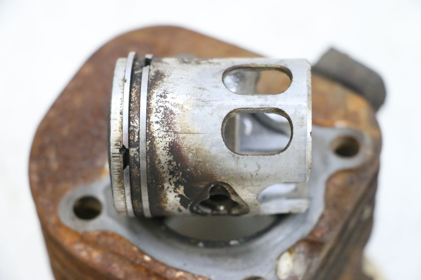 photo de CILINDRO PISTON YAMAHA NEO'S NEOS 2T 50 (1998 - 2007) - Primer plano de alta resolución