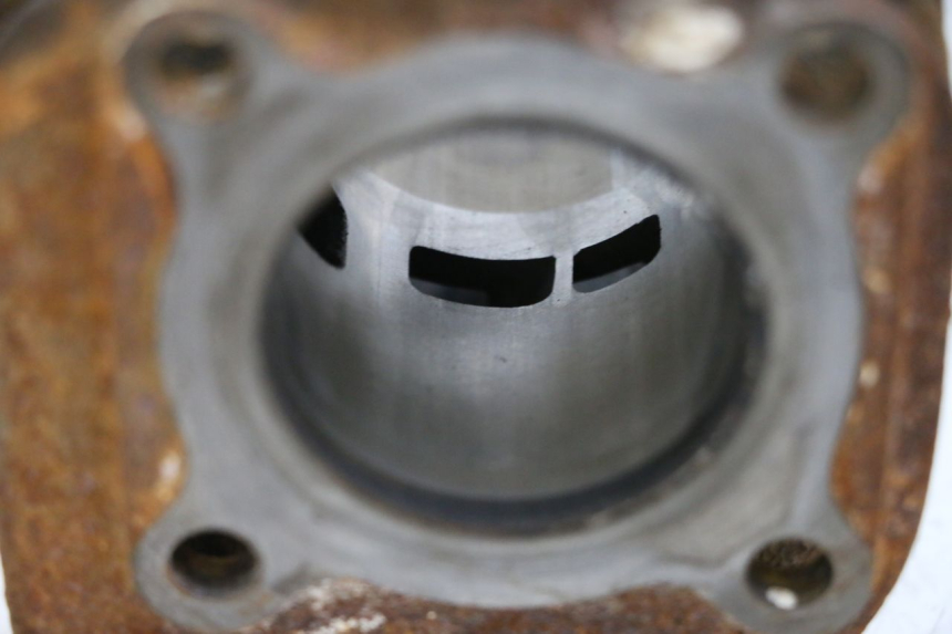 photo de CILINDRO PISTON YAMAHA NEO'S NEOS 2T 50 (1998 - 2007) - Detalles de los puntos de fijación