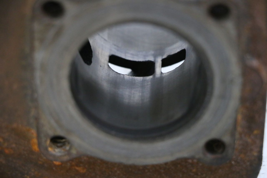 photo de CILINDRO PISTON PIAGGIO NEW TYPHOON 50 (2018 - 2021) - Marcados y referencias originales