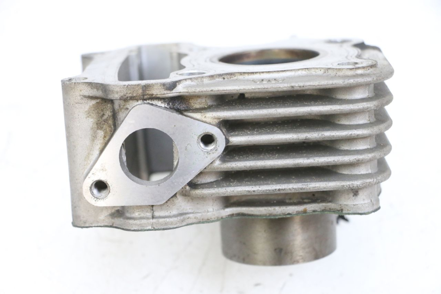 photo de CILINDRO PISTON SYM ORBIT III 3 4T 50 (2021 - 2025) - Zoom sobre los componentes