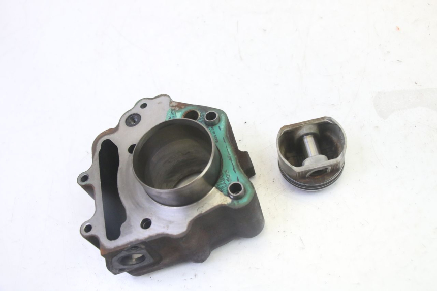 photo de CILINDRO PISTON PEUGEOT SATELIS 125 (2010 - 2012)