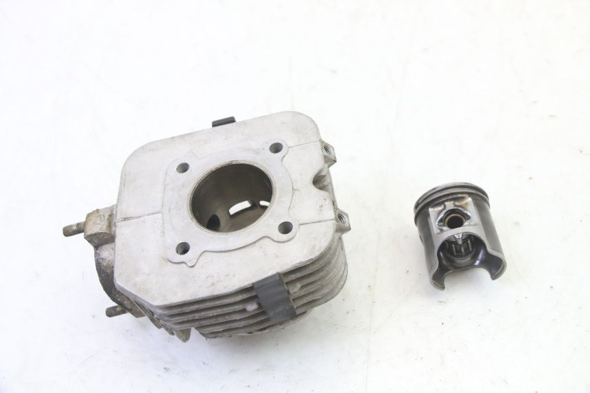 photo de CILINDRO PISTON PEUGEOT STREETZONE I 2T 50 (2018 - 2020)