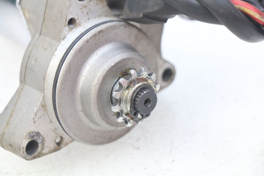 photo de MOTOR DE ARRANQUE CHINESE QUAD ENFANT ATV PUMA 50 - Primer plano técnico