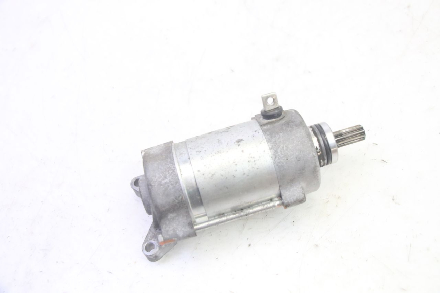 photo de MOTOR DE ARRANQUE. YAMAHA FJR ABS 1300 (2006 - 2012) - Primer plano técnico