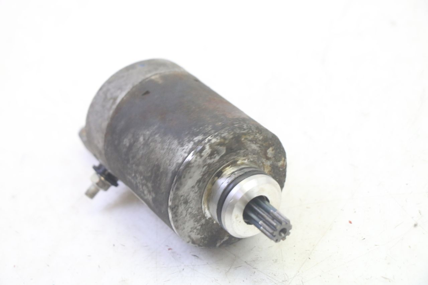 photo de MOTOR DE ARRANQUE PIAGGIO MP3 RL 250 (2007 - 2010) - Primer plano técnico