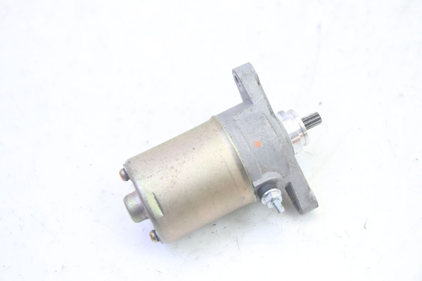 photo de ARRANQUE JM MOTORS SANTANA EVO 50 (2024 - 2026) - Primer plano técnico