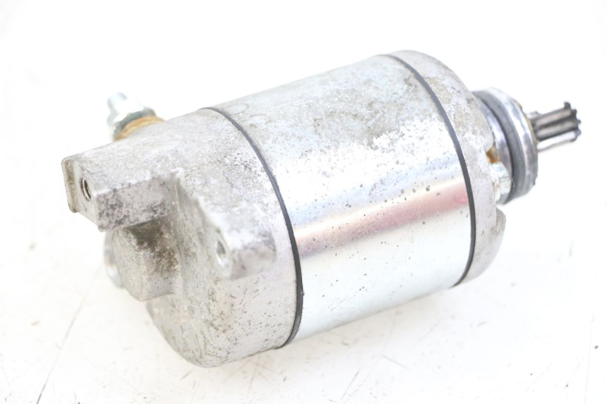 photo de MOTOR DE ARRANQUE PIAGGIO XEVO - X EVO 125 (2007 - 2017) - Primer plano técnico