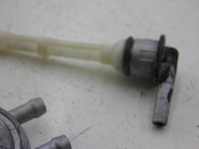 photo de DEPRESIÓN DEPÓSITO PIAGGIO ZIP 2T 50 (2009 - 2019)