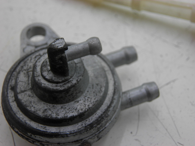 photo de DEPRESIÓN DEPÓSITO PIAGGIO ZIP 2T 50 (2009 - 2019)