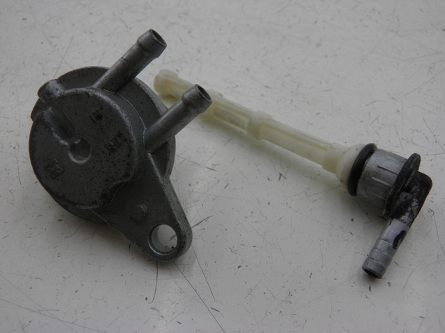 photo de DEPRESIÓN DEPÓSITO PIAGGIO ZIP 2T 50 (2009 - 2019)