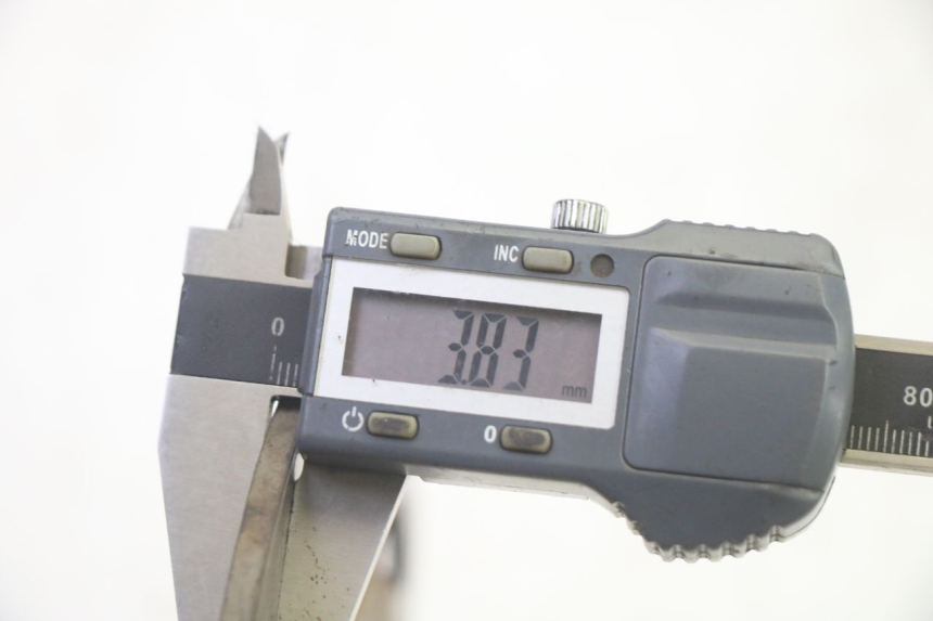 photo de DISCO FRENO DELANTERO RIDE RACE 2T 50 (2012 - 2017) - Detalles de los puntos de fijación