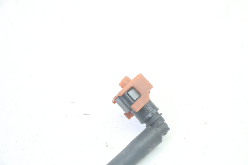 photo de MANGUERA DE INYECTOR YAMAHA FJR ABS 1300 (2006 - 2012) - Primer plano técnico