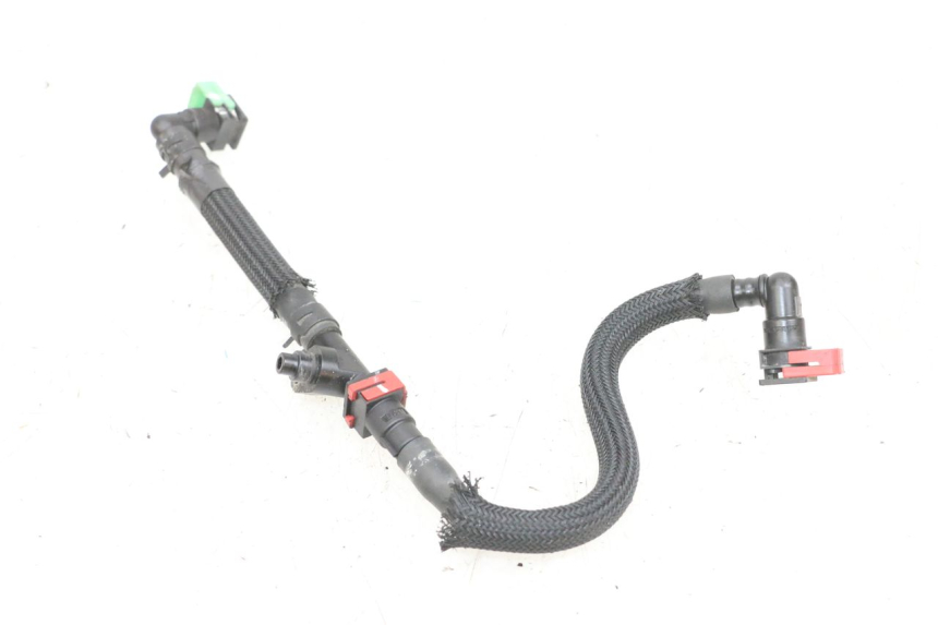 photo de TUBO INYECTOR KAWASAKI KXF KX-F 250 (2017 - 2019) - Primer plano técnico
