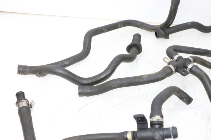 photo de MANGUERA DEL RADIADOR PIAGGIO VESPA GTS SUPER IE 125 (2009 - 2016) - Zoom estado de uso