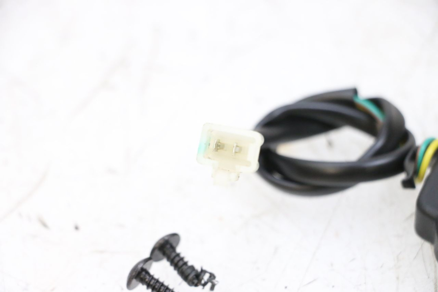 photo de LUZ MATRICULA SEGWAY NINEBOT E125S 1 (2022 - 2026) - Zoom estado de uso