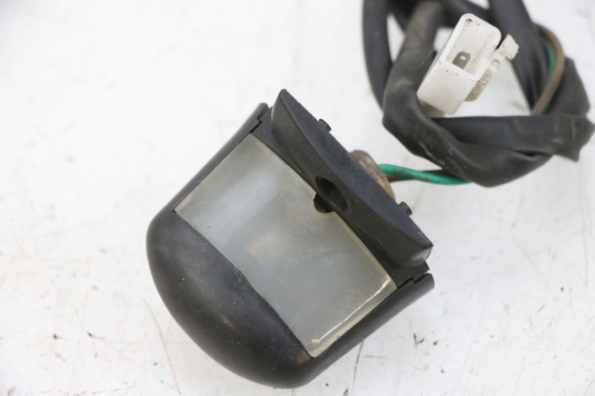 photo de LUZ MATRICULA JM MOTORS GTS 125 (2015 - 2019) - Detalles de los puntos de fijación