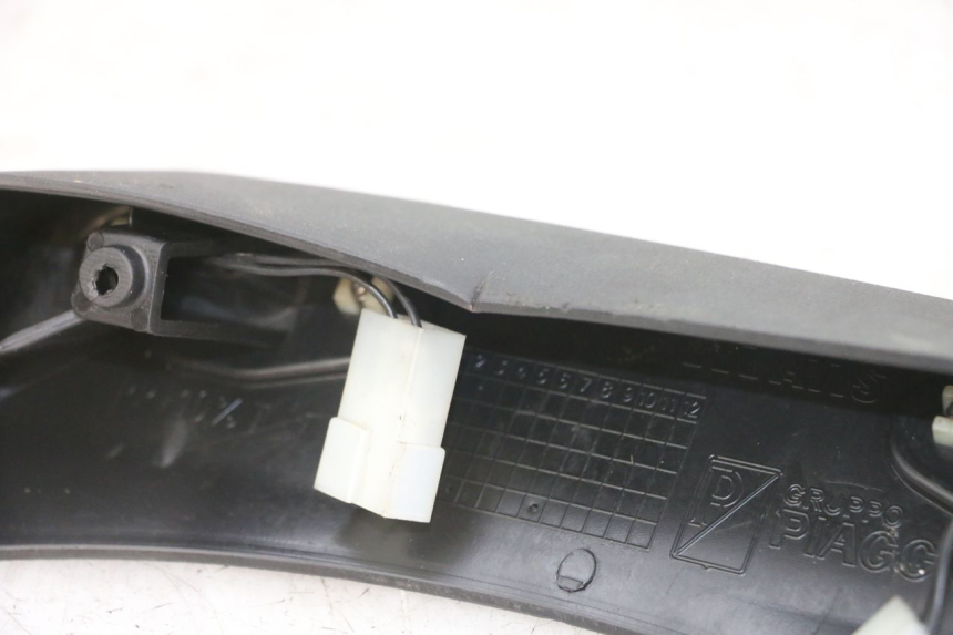 photo de LUZ MATRICULA PIAGGIO MP3 LT 300 (2010 - 2016)