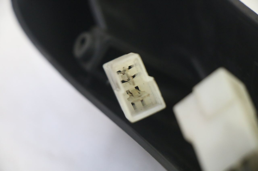 photo de LUZ MATRICULA PIAGGIO MP3 RL 250 (2007 - 2010)