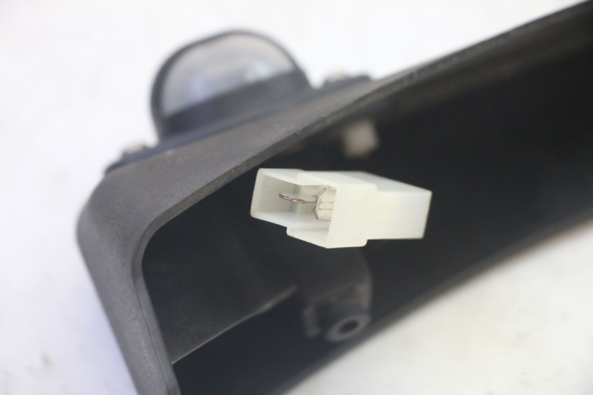 photo de LUZ MATRICULA PIAGGIO MP3 RL 250 (2007 - 2010) - Zoom estado de uso