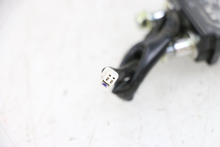 photo de LUZ MATRICULA YAMAHA NEO'S CORE 1 (2022 - 2026) - Zoom estado de uso