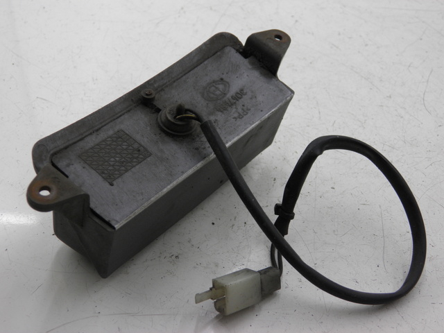 photo de ILUMINACIóN DE MATRíCULA PIAGGIO X9 125 (2000 - 2003) - Detalle de la pieza