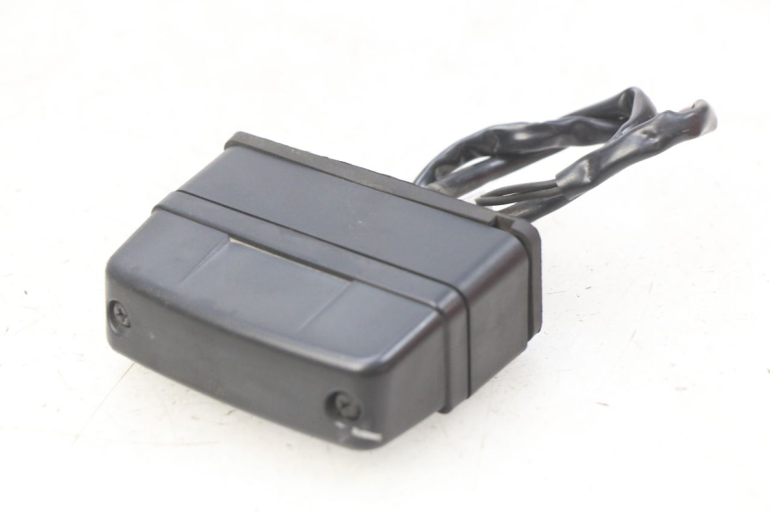 photo de ILUMINACIóN DE MATRíCULA SUZUKI SIXTEEN 125 (2008 - 2010)