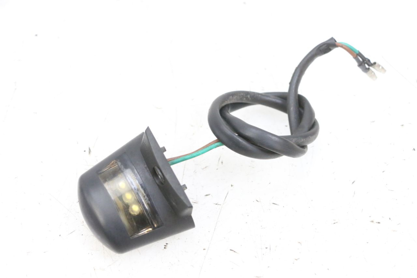 photo de LUZ MATRICULA PEUGEOT SPEEDFIGHT 4 4T EFI 50 (2021 - 2025) - Vista principal