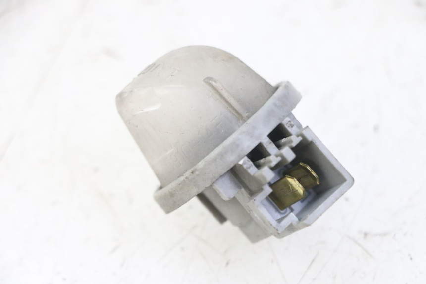photo de LUZ MATRICULA SUZUKI UH BURGMAN 125 (2002 - 2006)
