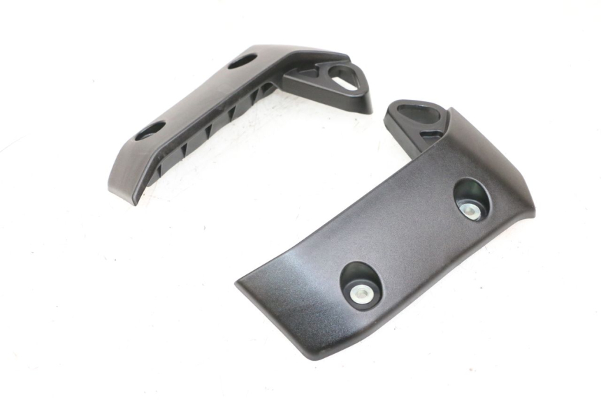 photo de RADIADOR CUBIERTA YAMAHA MT-07 MT07 ABS 700 (2018 - 2020) - Detalle de la pieza