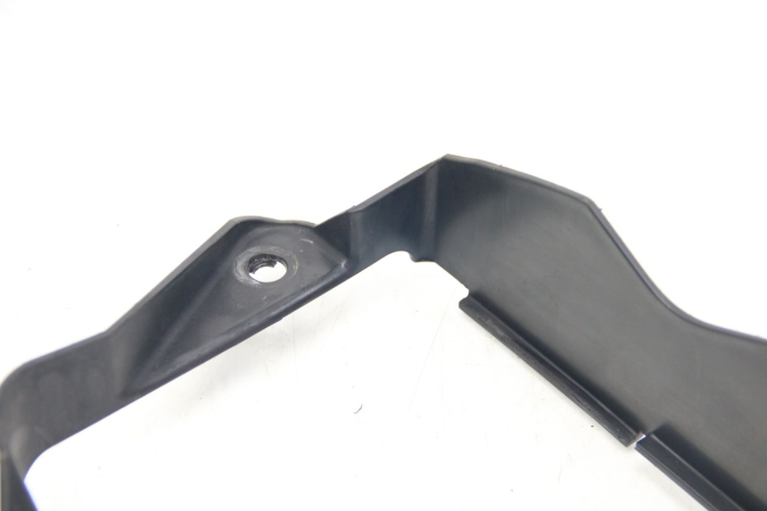 photo de TAPA DEL RADIADOR SUZUKI SIXTEEN 125 (2008 - 2010)