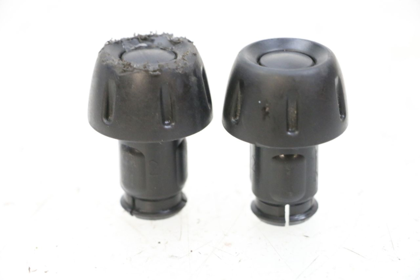 photo de EXTREMOS MANILLAR YAMAHA NEO'S CORE 1 (2022 - 2026) - Detalle de la pieza