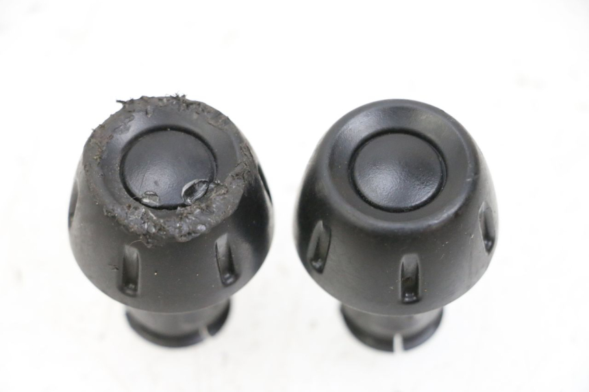 photo de EXTREMOS MANILLAR YAMAHA NEO'S CORE 1 (2022 - 2026) - Zoom estado de uso