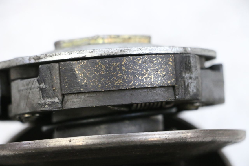 photo de EMBRAGUE MBK BOOSTER SPIRIT NAKED 50 (2004 - 2017) - Características distintivas