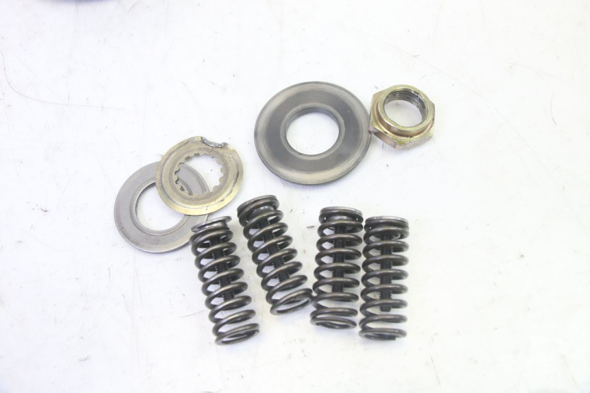 photo de EMBRAGUE MV AGUSTA BRUTALE R WALLY 910 (2008 - 2008) - Primer plano de alta resolución