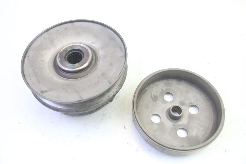 photo de EMBRAGUE SUZUKI BURGMAN 125 (2007 - 2014) - Primer plano técnico