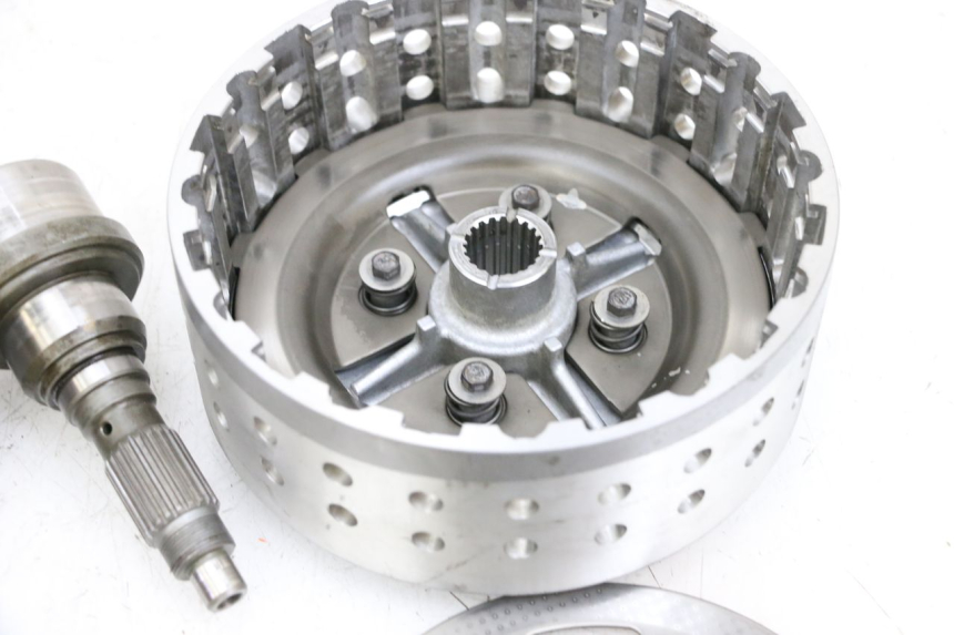 photo de EMBRAGUE SUZUKI BURGMAN EXECUTIVE ABS 650 (2006 - 2012) - Ángulo de visión alternativo