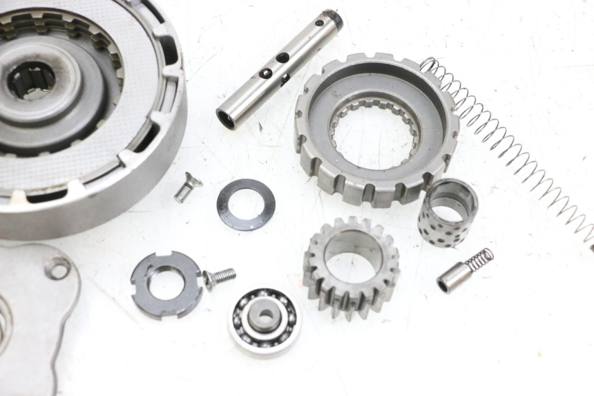 photo de EMBRAGUE CCR DIRT BIKE 125 - Detalles de los puntos de fijación