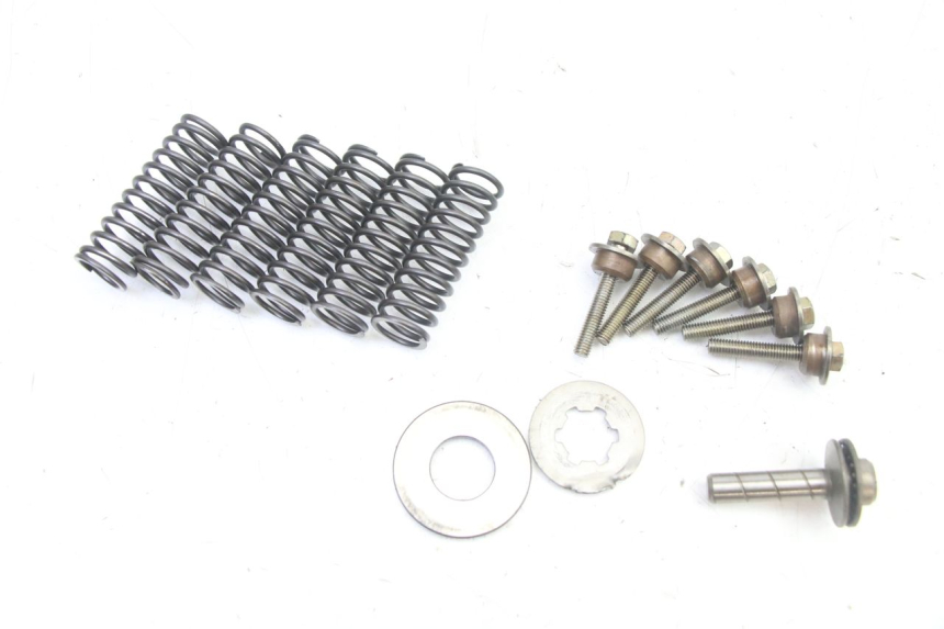 photo de EMBRAGUE SUZUKI GS GSE 500 (2001 - 2003)