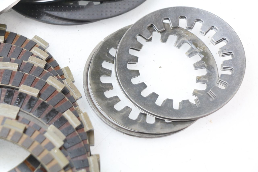 photo de EMBRAGUE SUZUKI GSX-R GSXR K16 1000 (2012 - 2016) - Zoom sobre los componentes